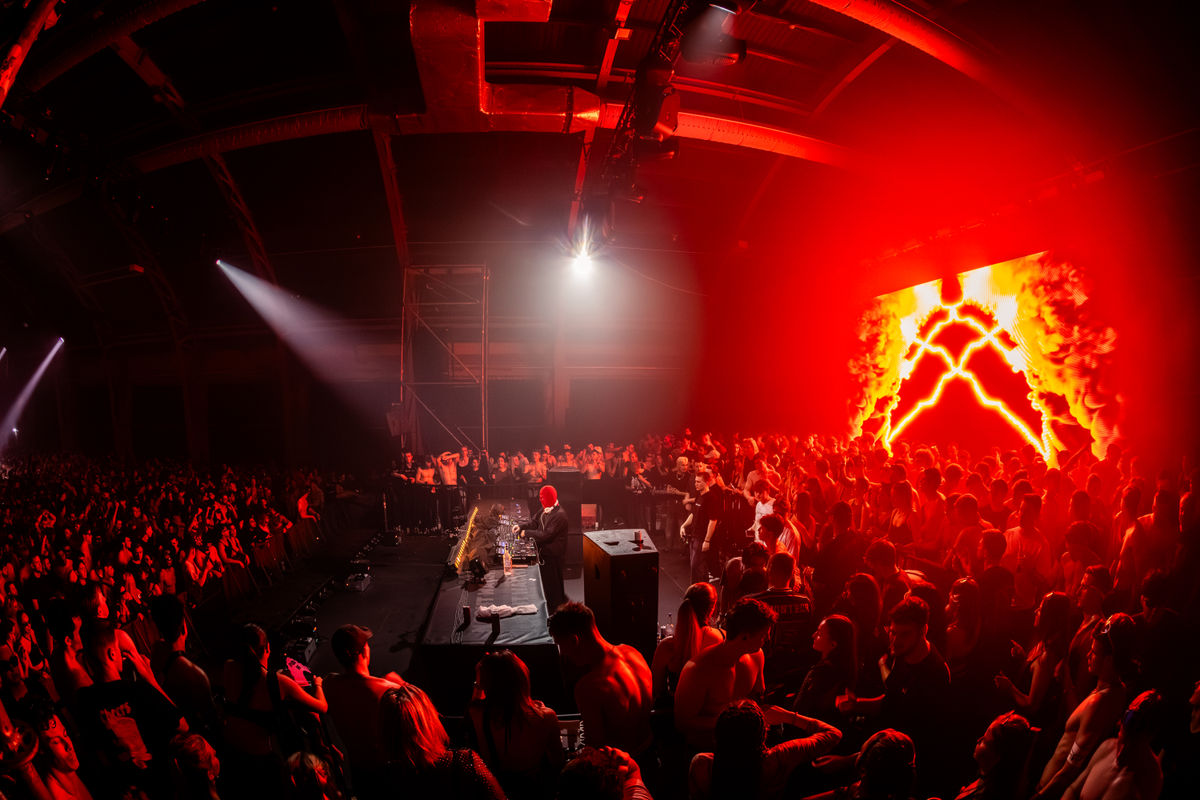 Loading... just a sec